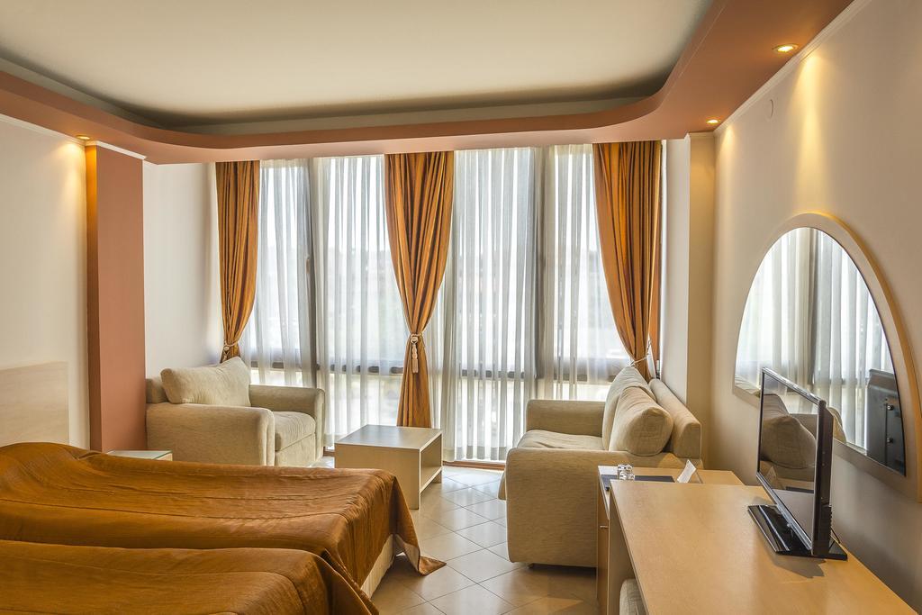 Family Hotel Gold Pearl (Adults Only) Sunny Beach Exterior photo
