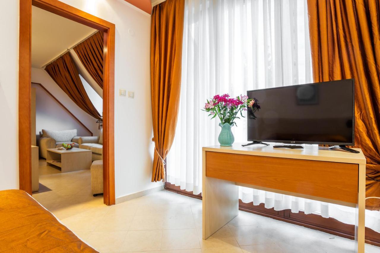 Family Hotel Gold Pearl (Adults Only) Sunny Beach Exterior photo