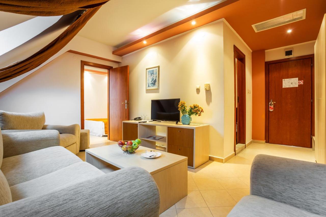 Family Hotel Gold Pearl (Adults Only) Sunny Beach Exterior photo